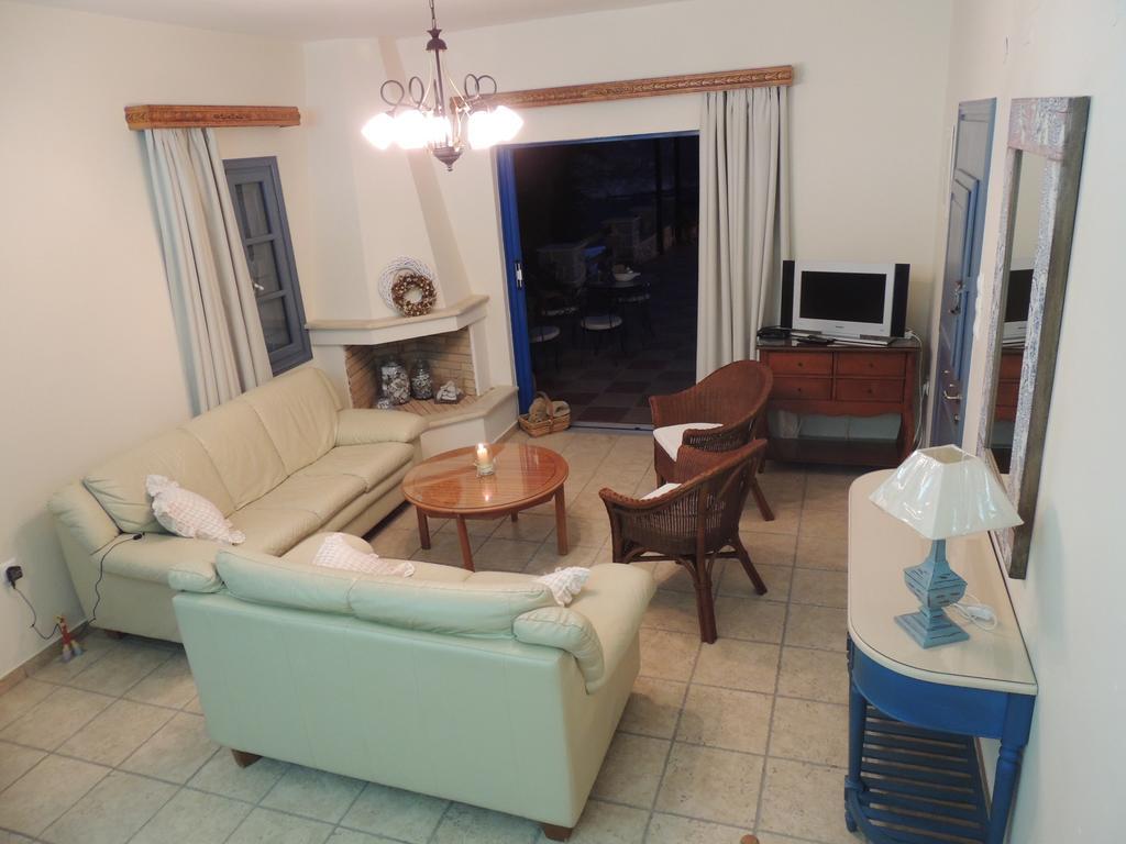 Marouso Villa Panormos  Buitenkant foto
